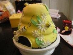 bee hive cake