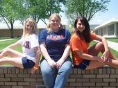 gosh we're gonna be awesome roomates!! see we already love each other!!