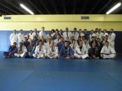 a couple of my friends.....


back row, third person, that's me.. a shorty.
