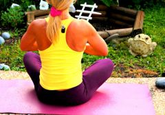yvonne%20OH%20yoga3smaller.jpg