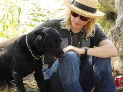 Daisy & Jenn hiking