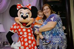 2015-01-04T11.18.13-05.00-STUDIO-Visiting Minnie Mouse-843155823.jpg