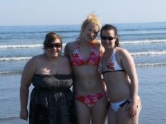 Me and Angela and her roomate, April 2008