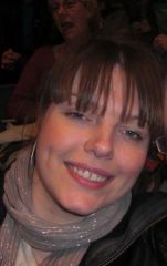 Eric Clapton gig in May 2009. Slightly slimmer face. Down about 45 lbs.