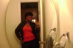 Who doesnt luv the bathroom shots.