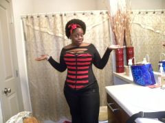 What do you think ladies?????
Need to work on the arms a little more, thats why I put on a shirt under my corset. However the arms are toning to my satisfaction. Yaaaaaaaaaa no more bat wings.