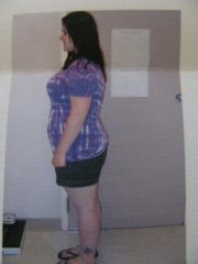 195lbs wearing women's L/XL, size 14/16 bottom