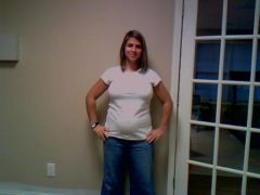 3 months preggo...no weight gain still...