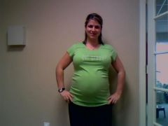 33 weeks... 22 pound weight gain so far!