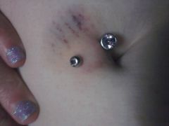 Bellybutton piercing