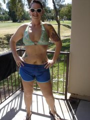 Hate this pic, I hate my thighs look like melted wax!!! Yuck