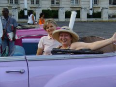 cuba08 DV Candice & Vicki Convertable Taxi