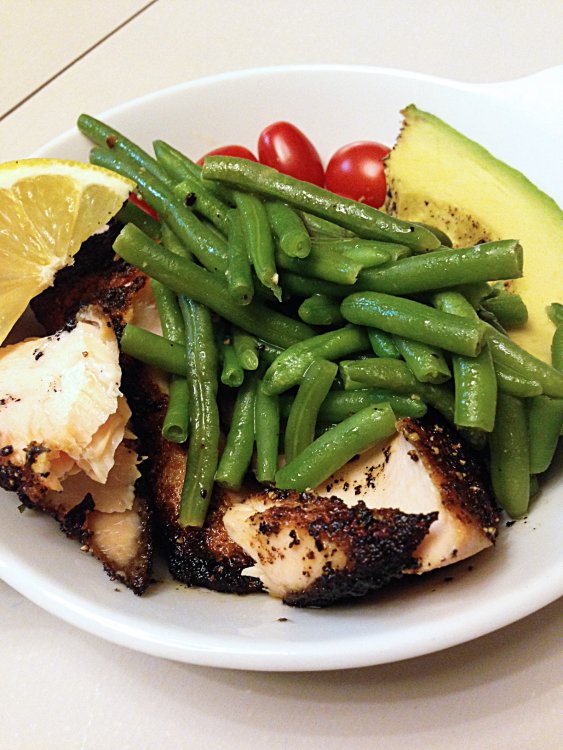 blackened-salmon-green-beans-avo-tom-0906_3620web.thumb.jpg.be856c146814d198cecda6e2f25eab8b.jpg