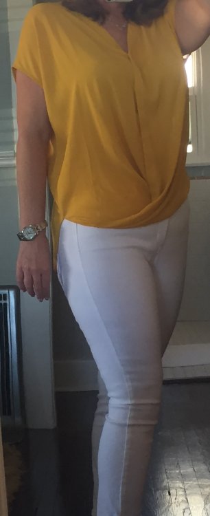 outfit.thumb.jpg.4f7d2c7ce71803a0f63c0d52d185b5ba.jpg