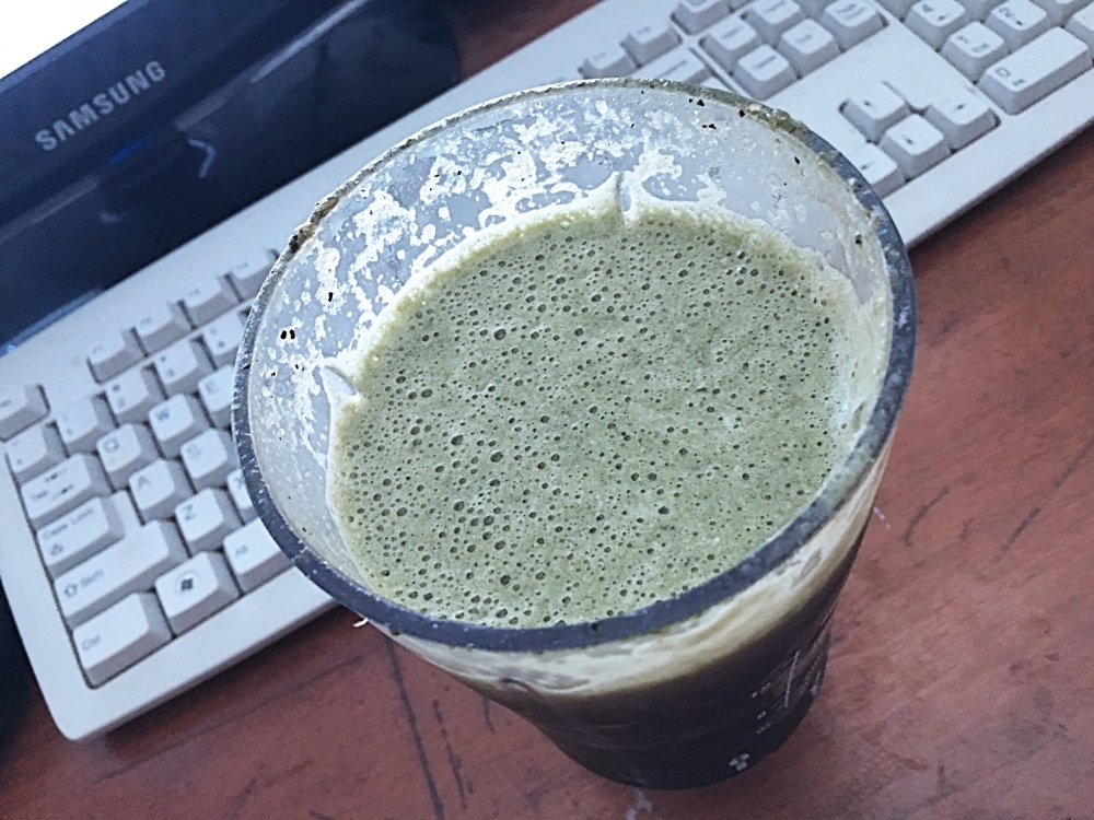 FMD_Day2Lunch_greensmoothie_3877web.thumb.jpg.21272a1eb472ab6244117347930721e1.jpg