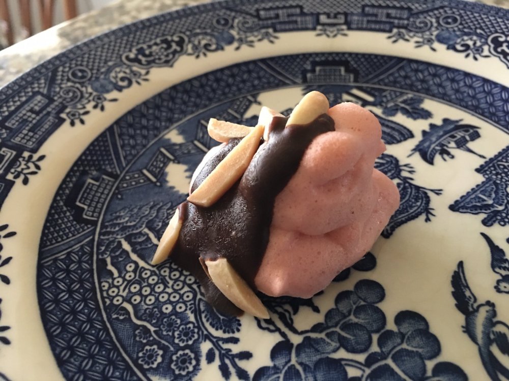 fluff-clouds-sfher-syrup-almonds_5163.thumb.JPG.aec929fcb117d19fdc55ab4c006f9931.JPG