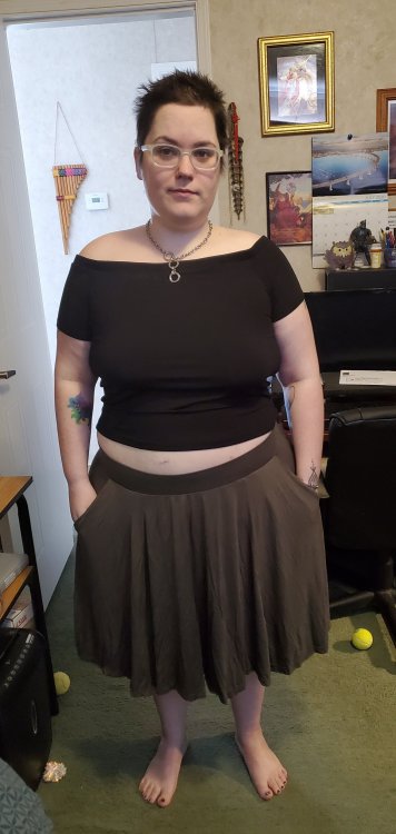 crop top sammi.jpg