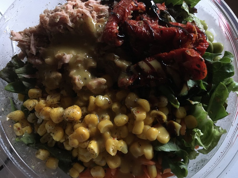 salad.thumb.jpg.13eb94d98fc62fea20870ea73199c5c0.jpg