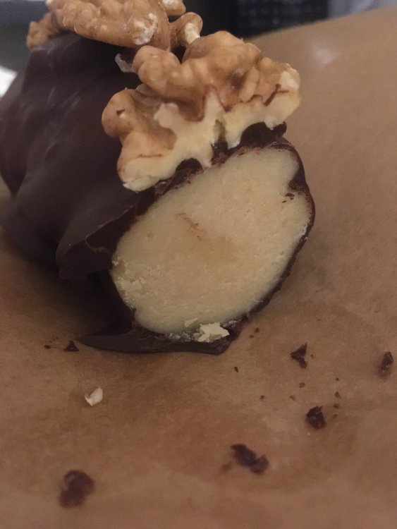 marzipan2.thumb.jpg.1831b7a6f5cd3a337d17021ea736aa69.jpg