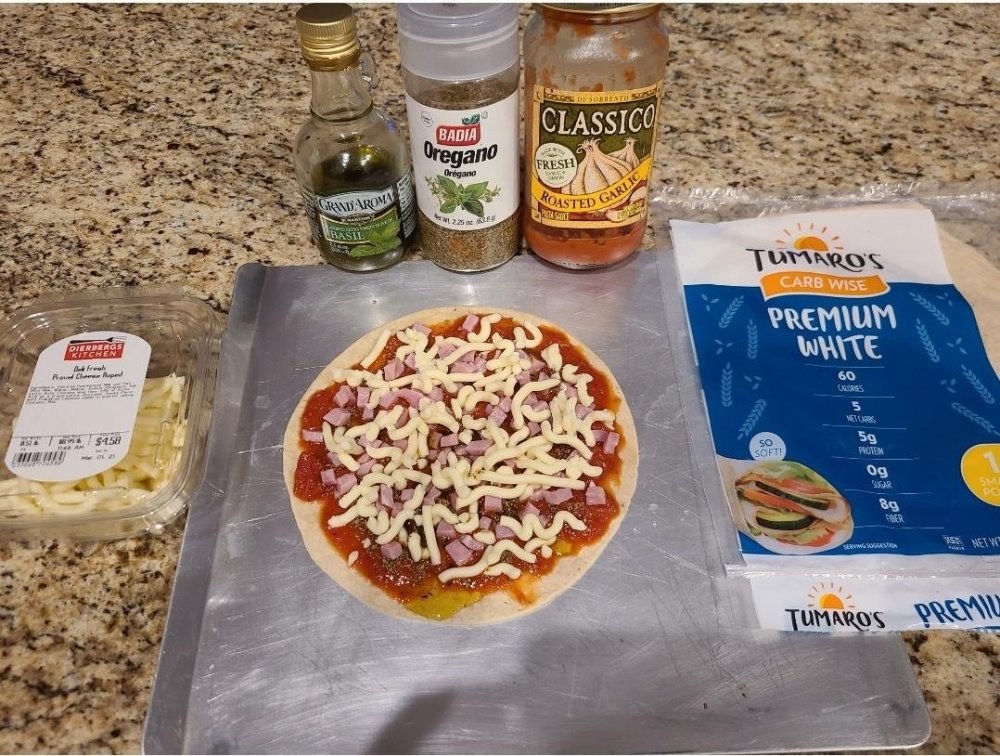 pizza1.thumb.jpg.8cb882831bdbc4c7785a3d58a68a5e1b.jpg