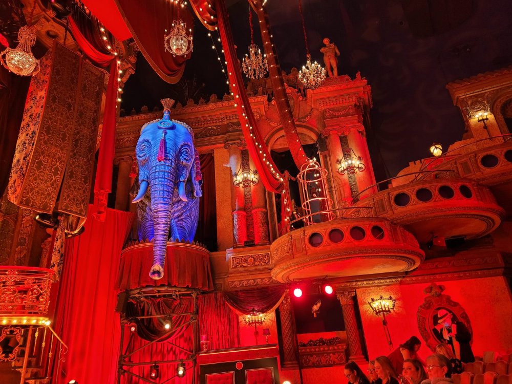 Moulin Rouge 1.jpg