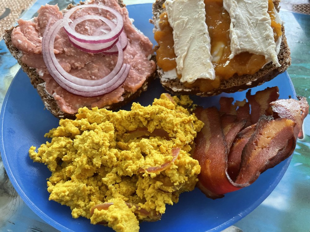 brunch.thumb.jpg.6309d3b94cf6f093edbf00a5cdbf1a80.jpg