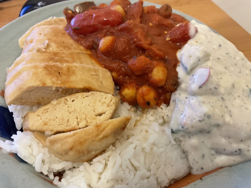 dinner.thumb.jpg.6d9b8139a43debf84db6c36bb958a69e.jpg